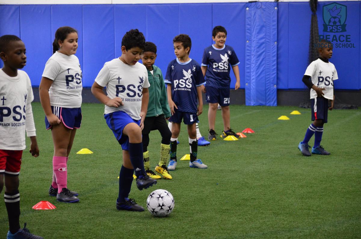 Peace Soccer School logo